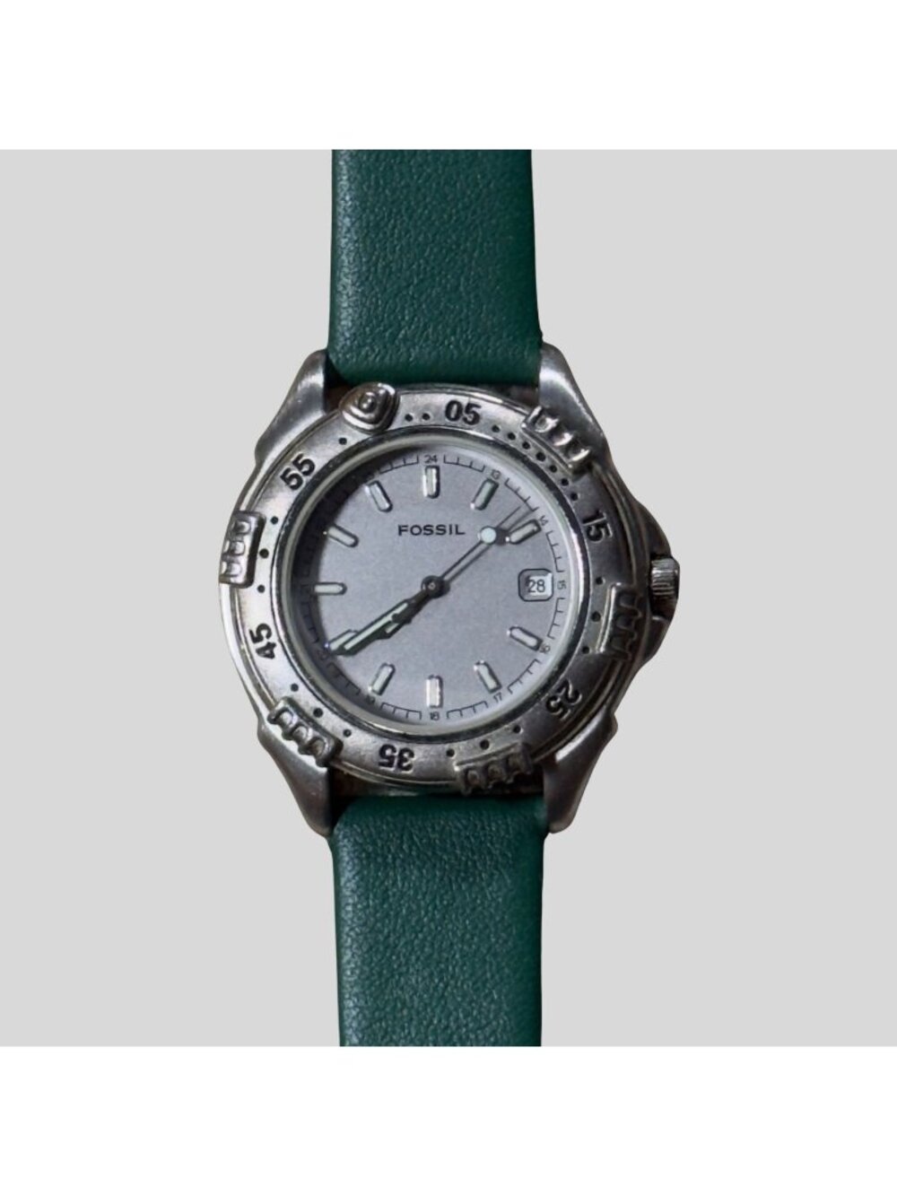 Fossil Women’s AM2938 Leather Silver Stainless Steel 24hr Gray Quartz Watch